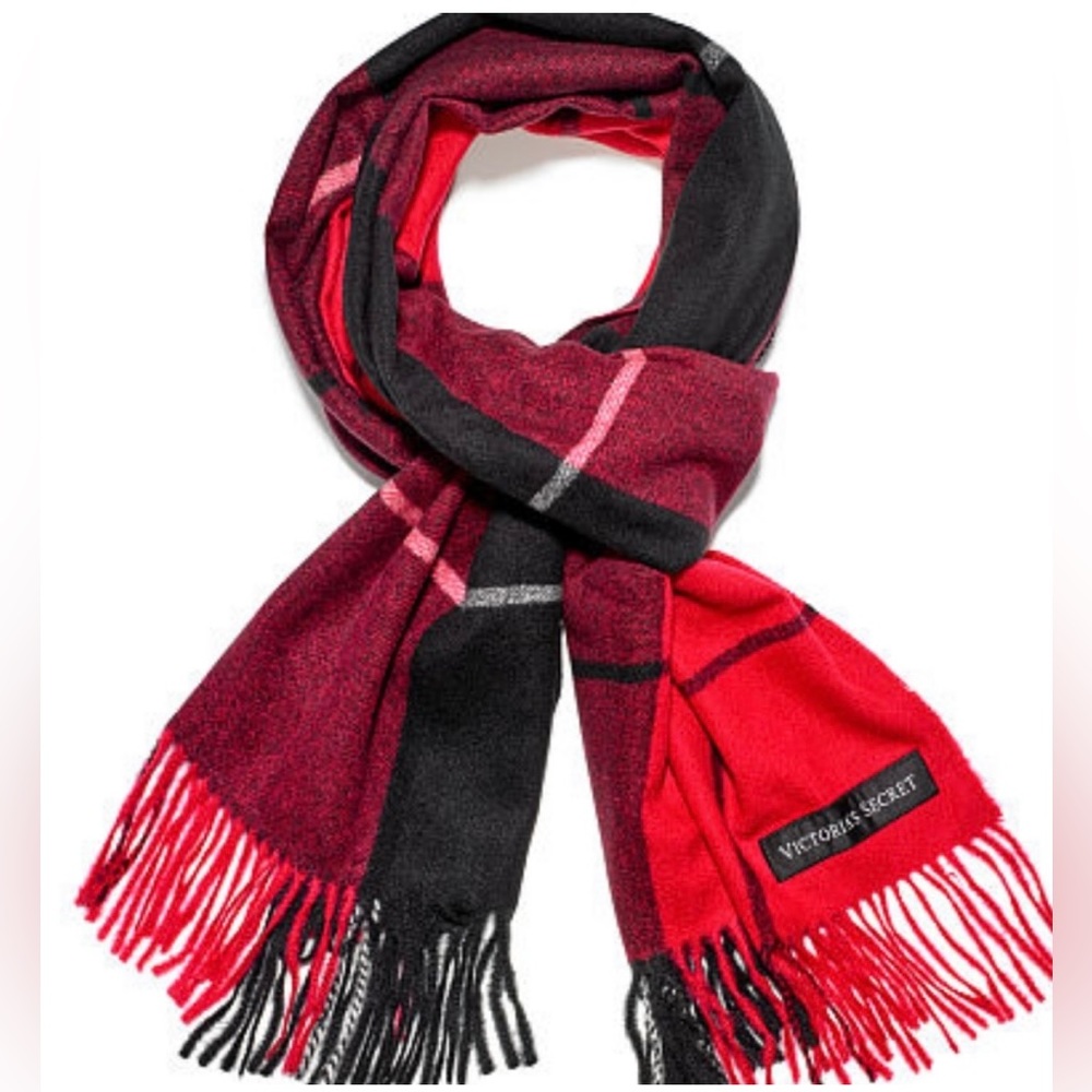 VICTORIA’S SECRET WOMENS CLASSIC PLAID SCARF WRAP NWOT